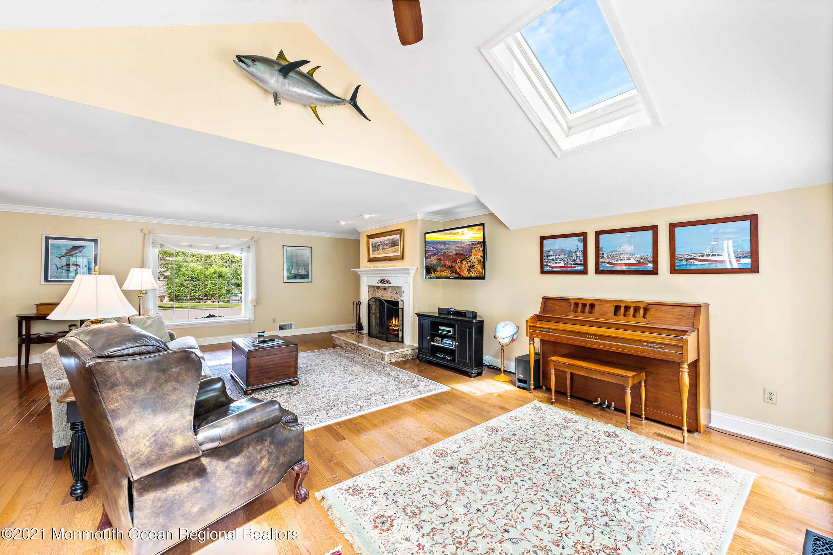 556 Albermarle Road Brick, NJ 08724 - Photo 21 of 60 Bright and Sunny Great Room!
