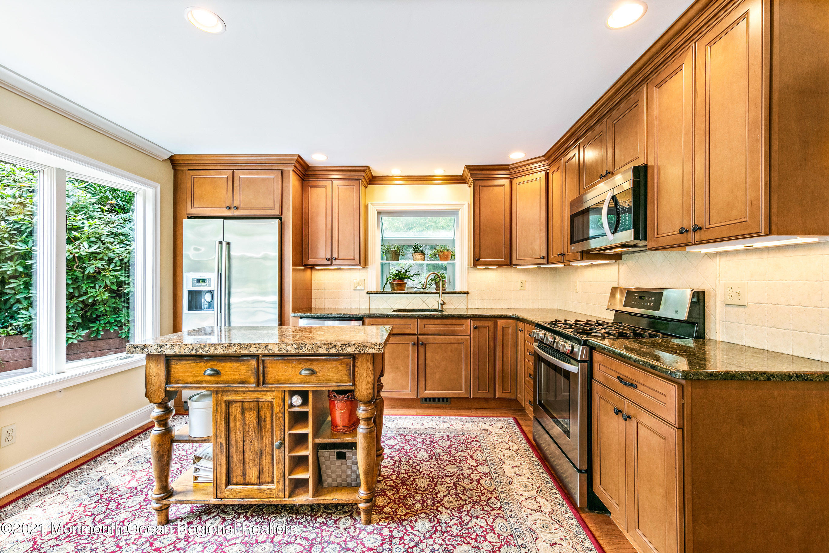 556 Albermarle Road Brick, NJ 08724 - Photo 26 of 60 Recently Remodeled Kitchen!