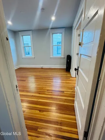 $1,950 | Undisclosed Address, Albany, NY 12202