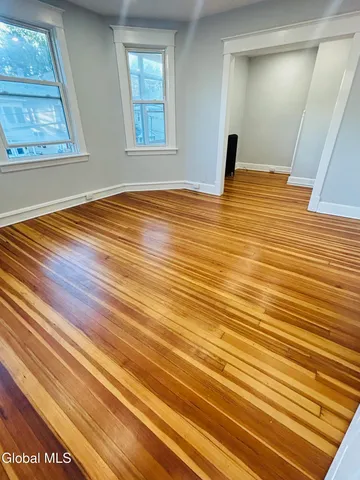 $1,950 | Undisclosed Address, Albany, NY 12202