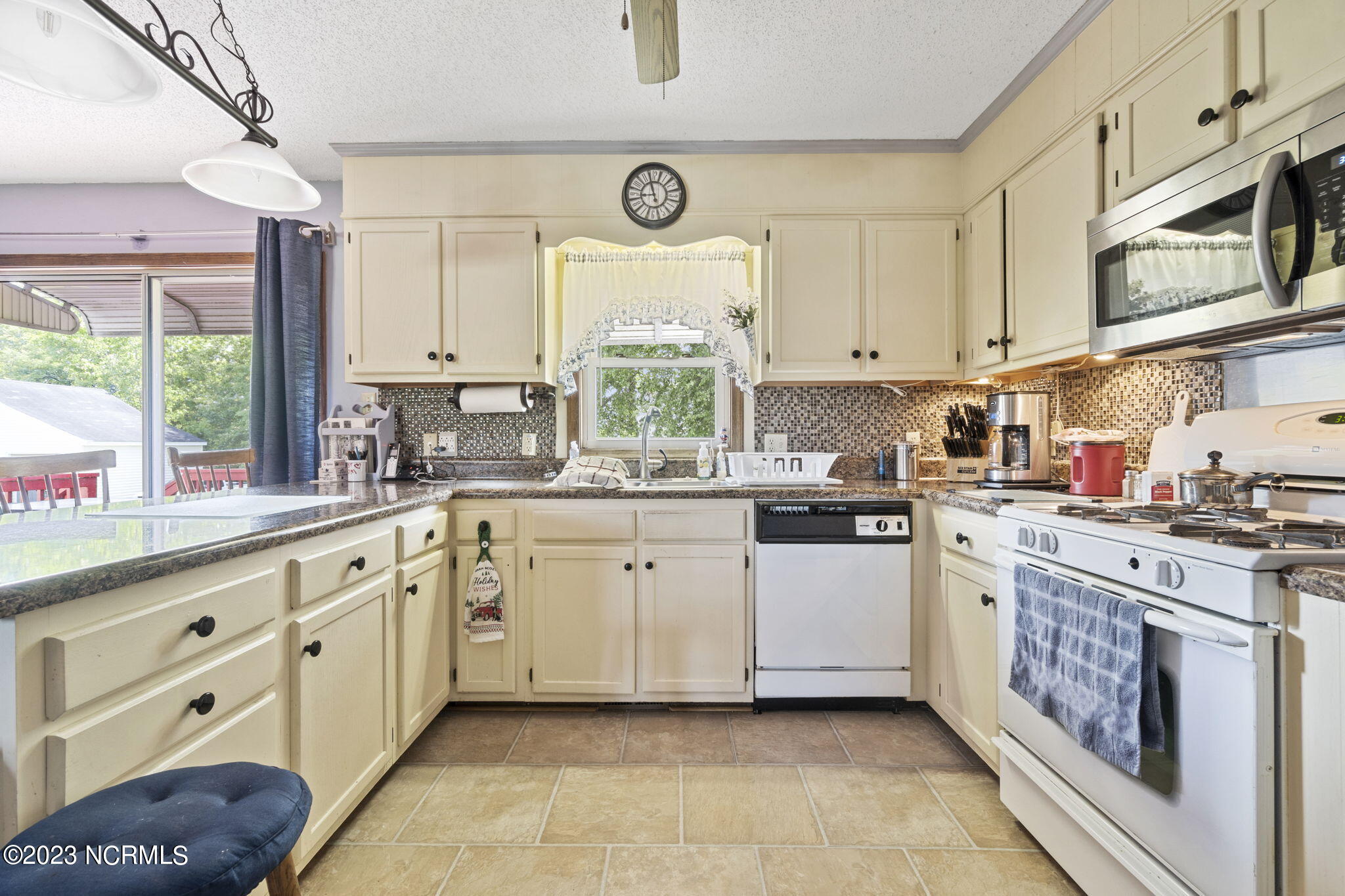 225 Perkins Road Gatesville, NC 27938 - Photo 7 of 35 Kitchen1