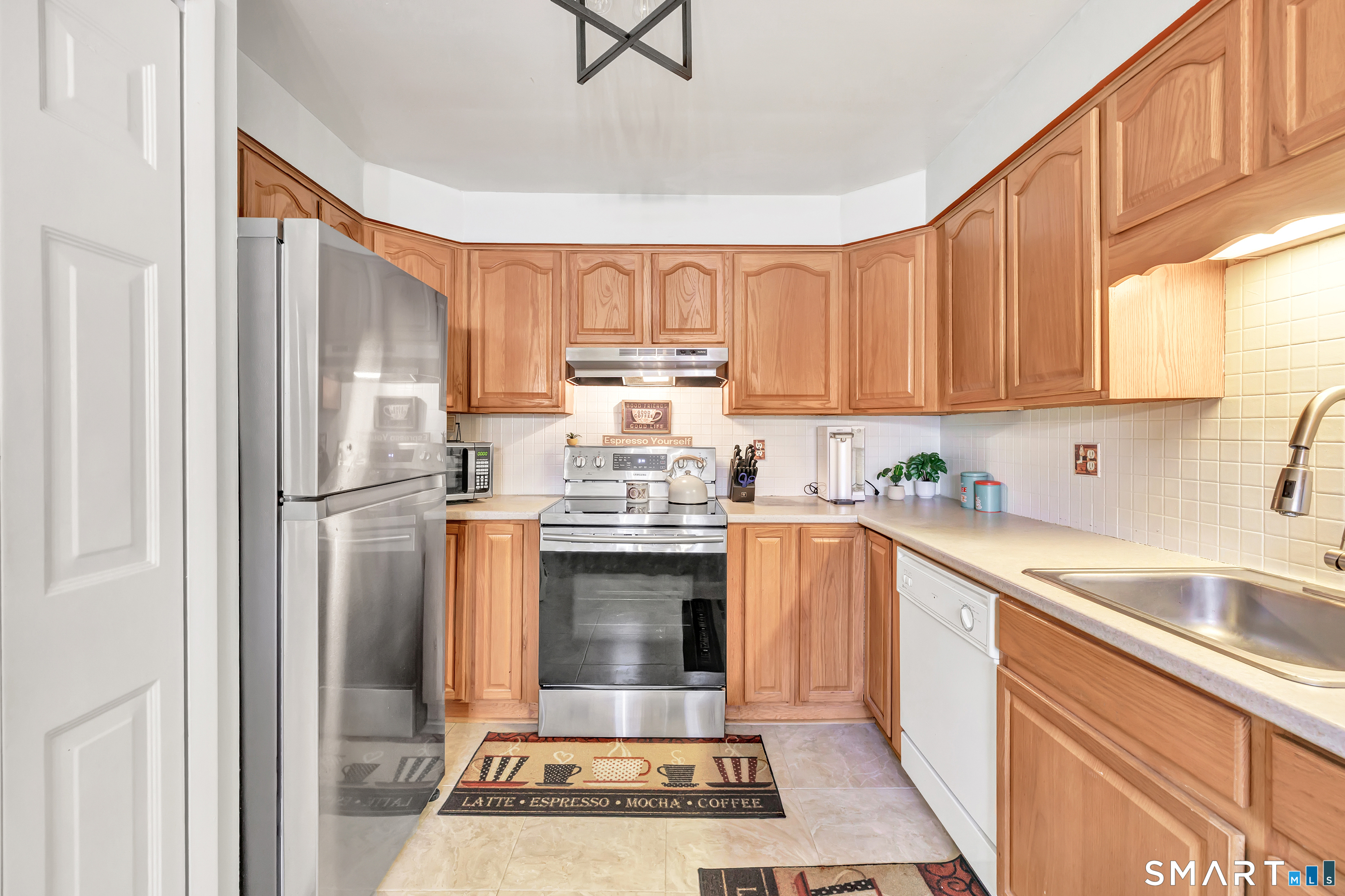 65 River Bend Road, Unit C Stratford, CT 06614 - Photo 11 of 24