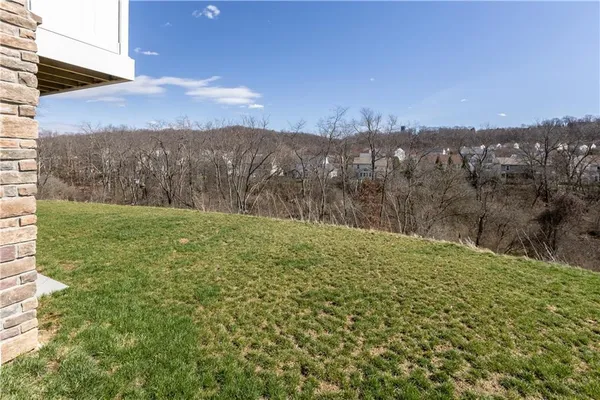$435,000 | 408 Scharberry Lane, Mars, PA 16046