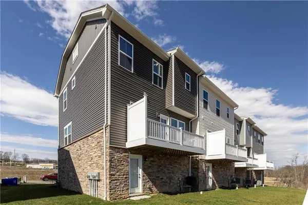 $435,000 | 408 Scharberry Lane, Mars, PA 16046