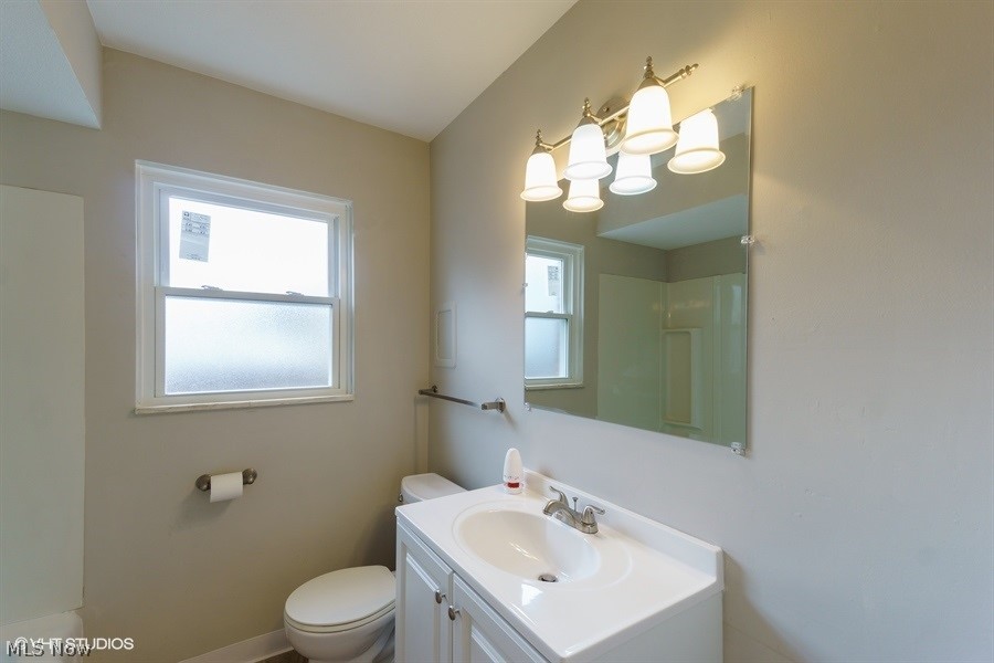 1036 South Green Road Cleveland, OH 44121 - Photo 17 of 21