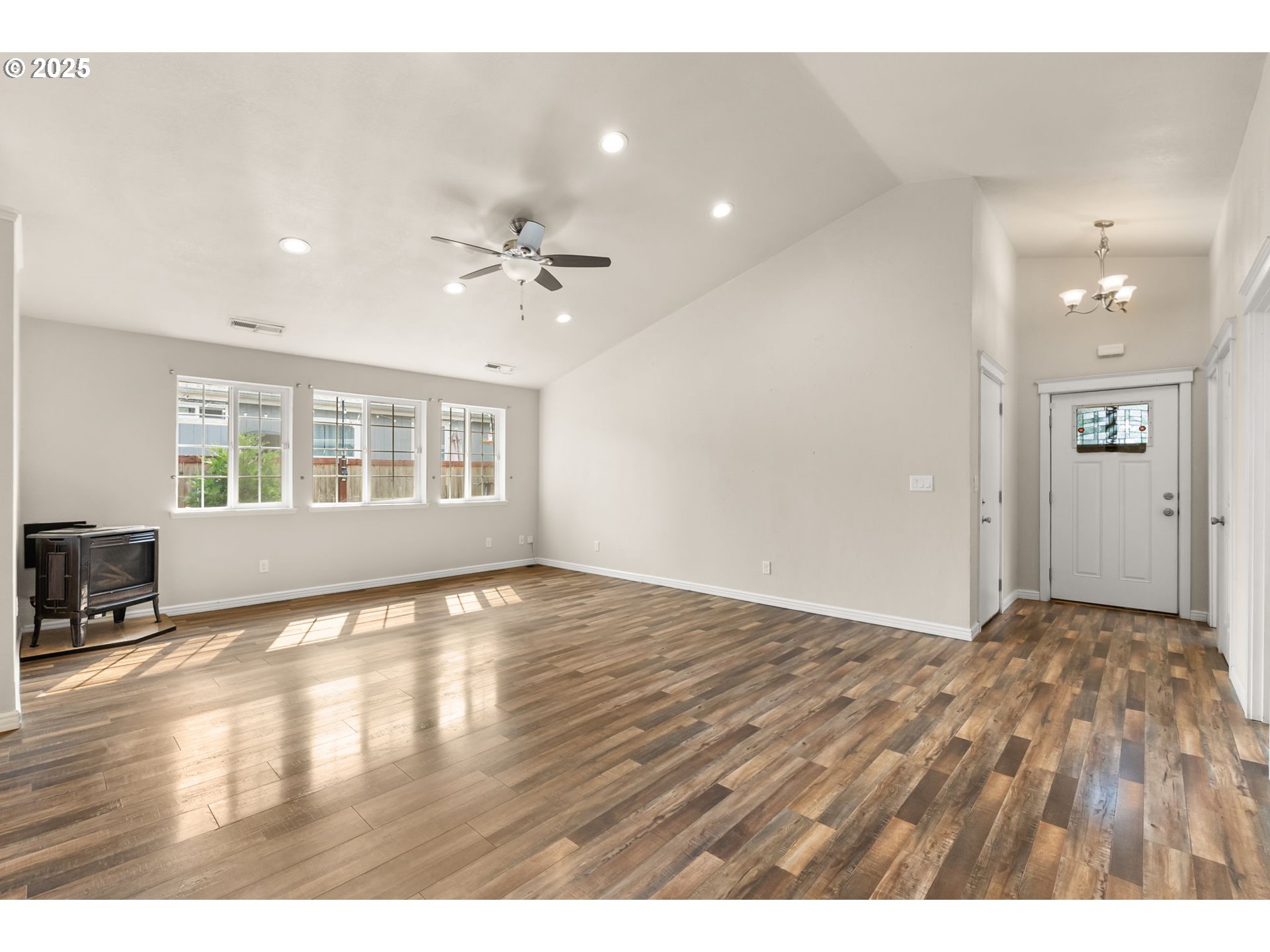 1219 Taney Street Eugene, OR 97402 - Photo 5 of 33