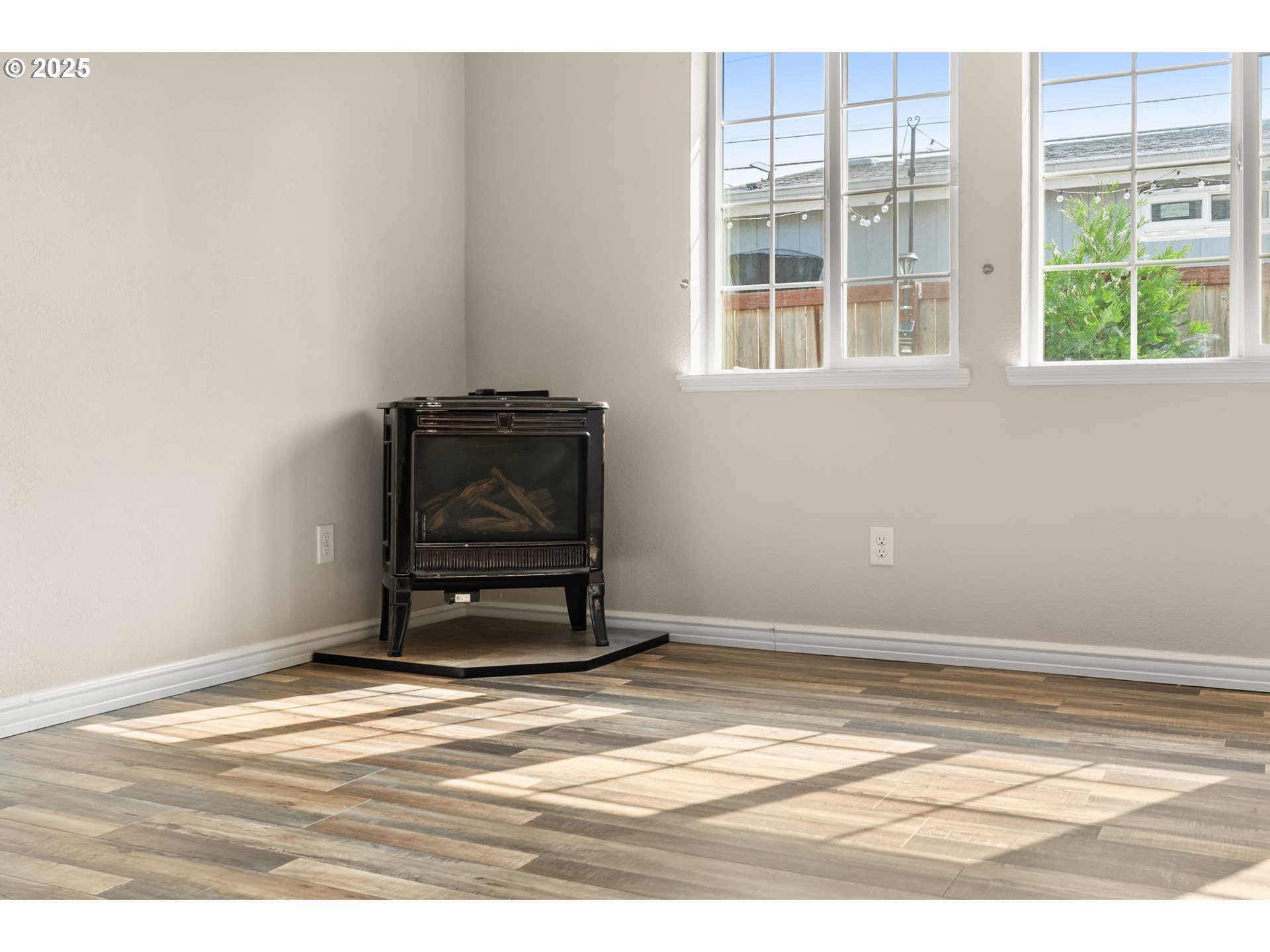 1219 Taney Street Eugene, OR 97402 - Photo 7 of 33