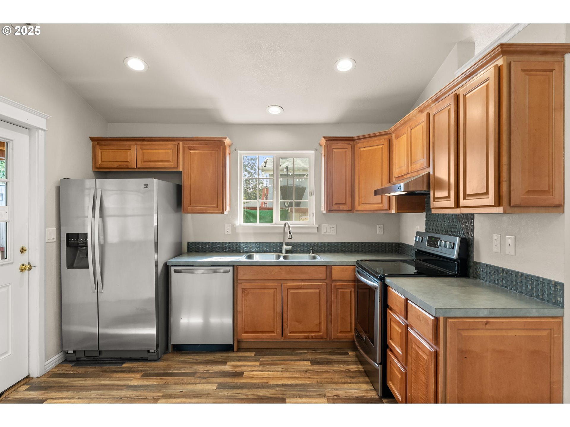 1219 Taney Street Eugene, OR 97402 - Photo 10 of 33