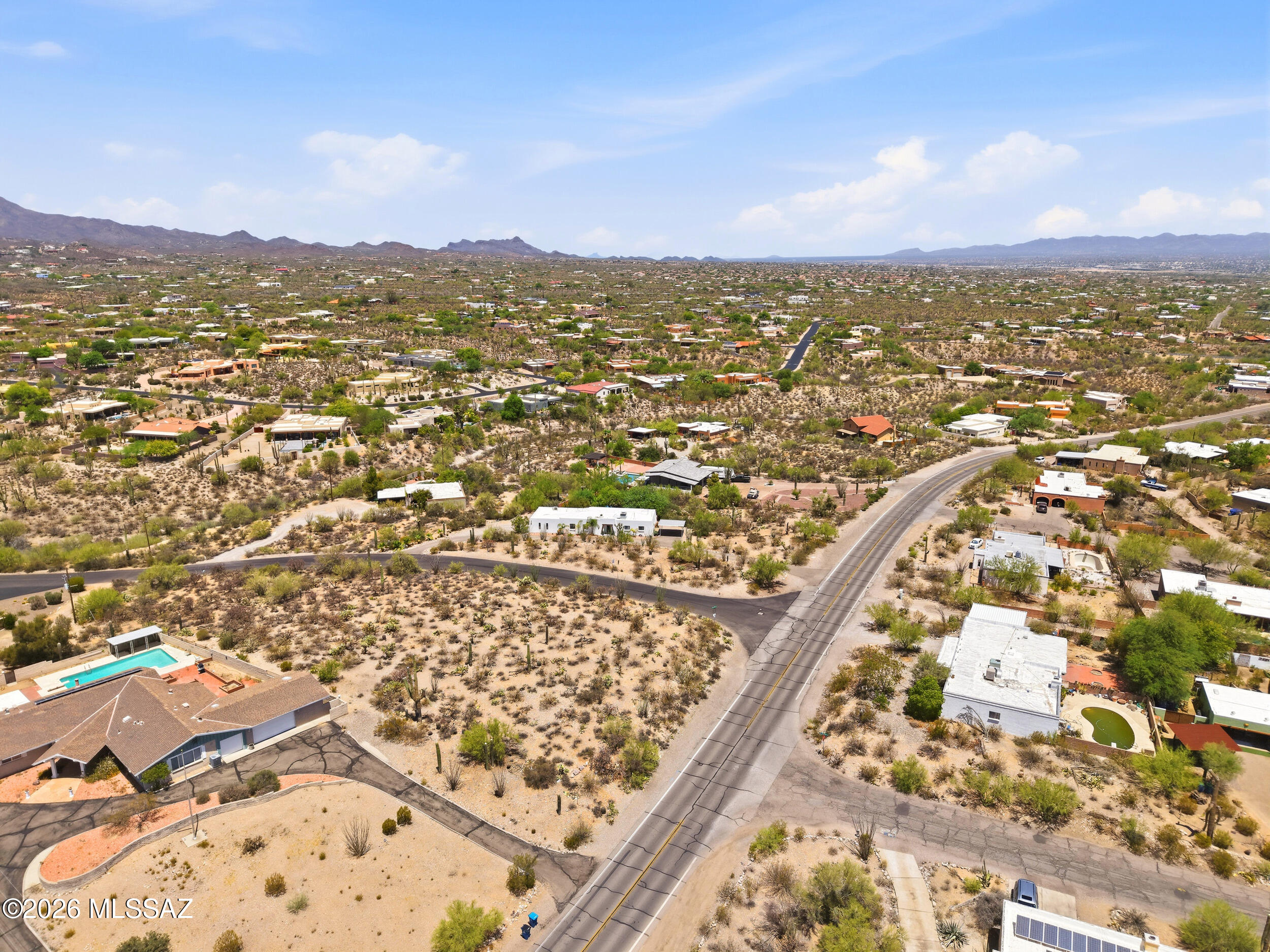 1801 North Painted Hills Road Tucson, AZ 85745 - Photo 5 of 16 5_painted_hills_005