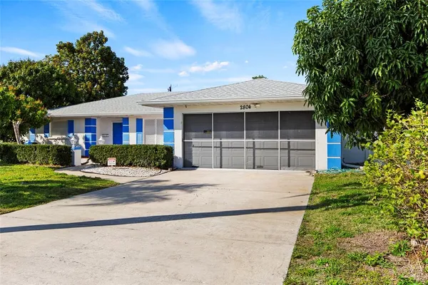 $379,000 | 2804 27th Ave Drive West, Bradenton, FL 34205