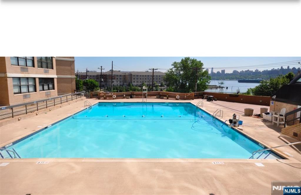 7002 JFK Boulevard East, Unit 3A Guttenberg, NJ 07093 - Photo 25 of 27