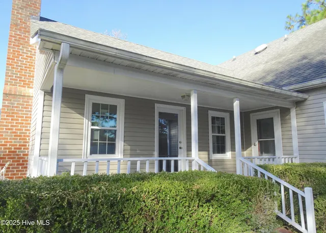 $300,000 | 100 Louis Street, Greenville, NC 27858