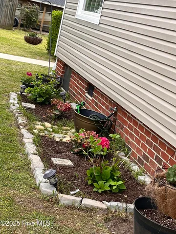 $300,000 | 100 Louis Street, Greenville, NC 27858