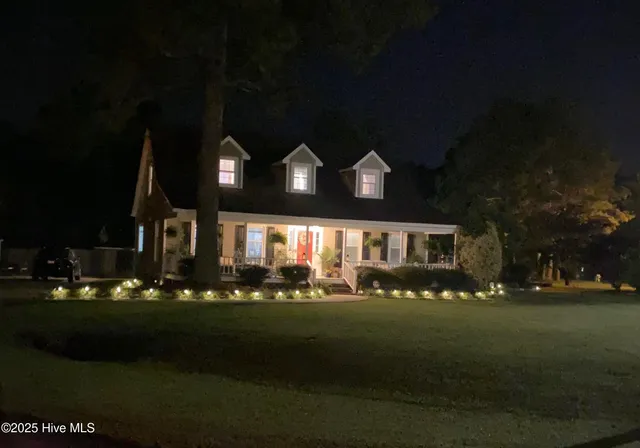 $300,000 | 100 Louis Street, Greenville, NC 27858