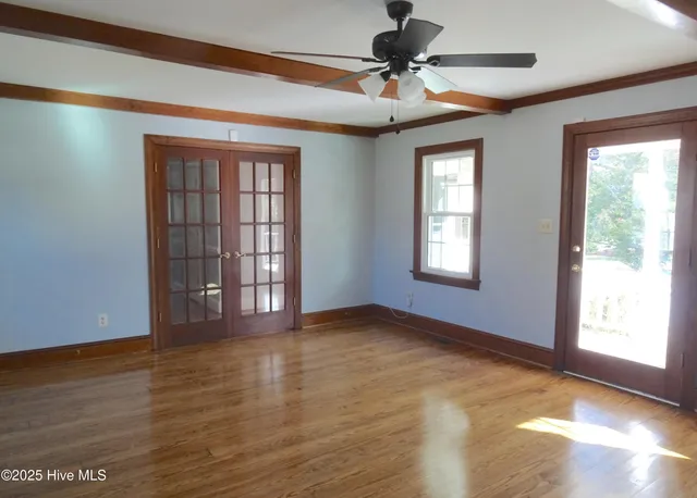 $300,000 | 100 Louis Street, Greenville, NC 27858