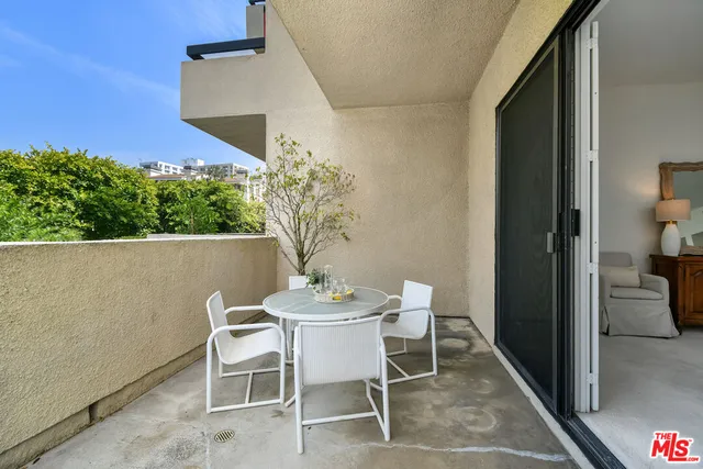 $1,299,000 | 2215 Century Hill, Unit 123, Los Angeles, CA 90067