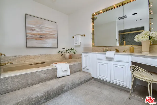 $1,299,000 | 2215 Century Hill, Unit 123, Los Angeles, CA 90067