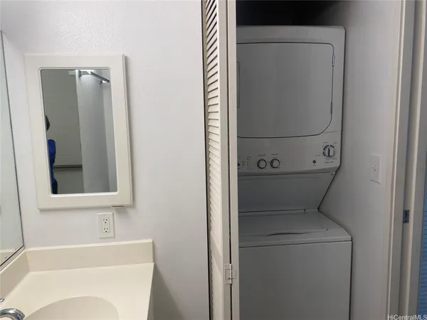 $2,300 | 801 South Street, Unit 3311, Honolulu, HI 96813