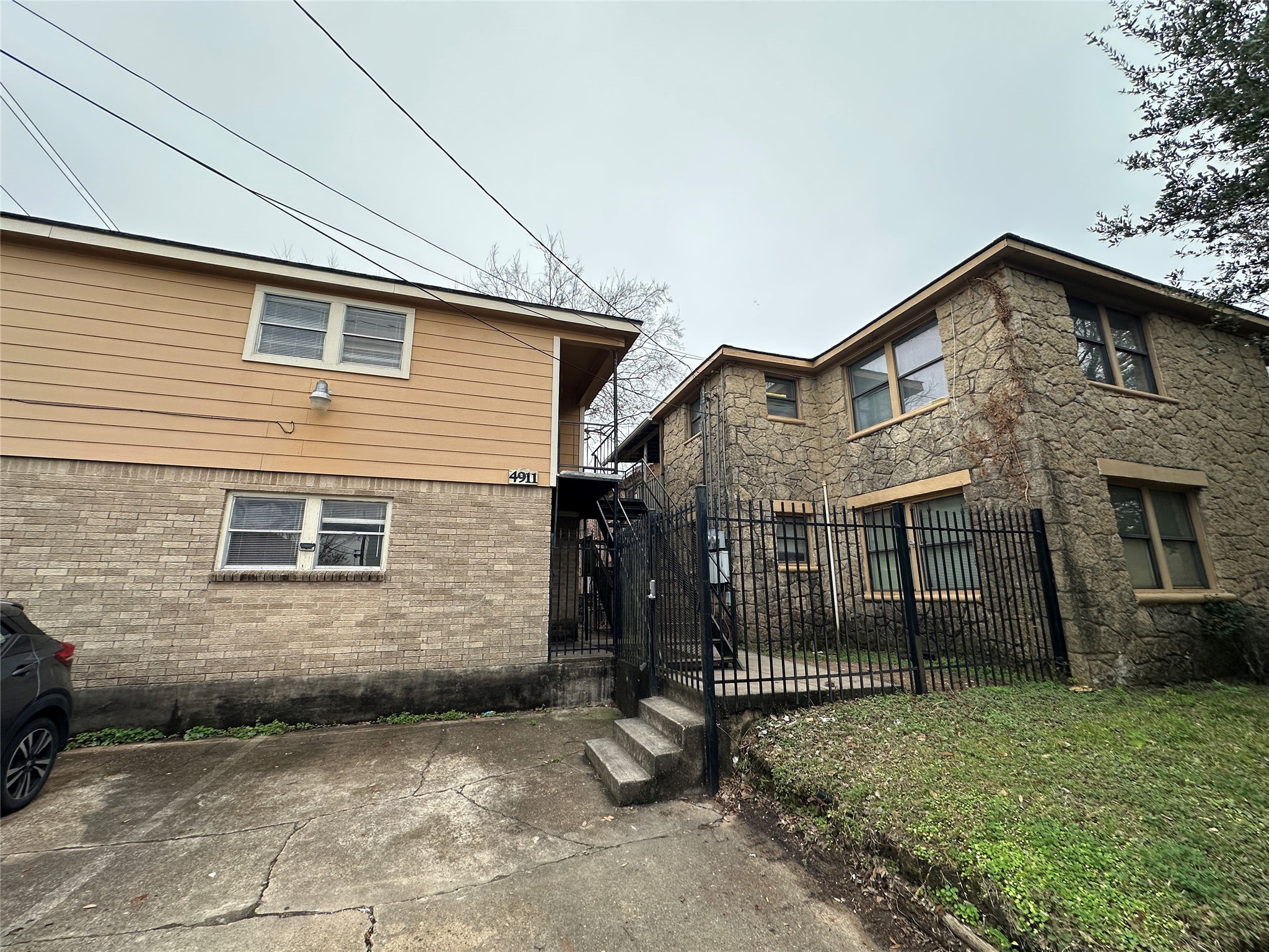 4911 Delano Street, Unit 1 Houston, TX 77004 - Photo 8 of 9 a view of a house