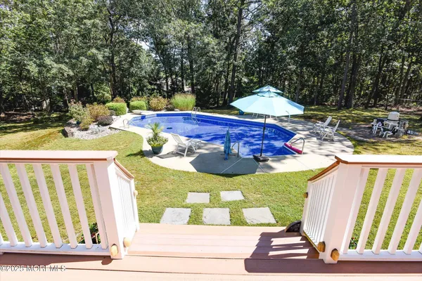 $814,900 | 14 Bittersweet Drive, Jackson, NJ 08527