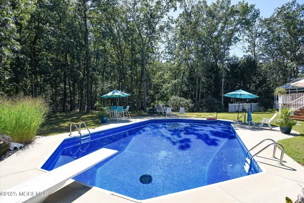 $814,900 | 14 Bittersweet Drive, Jackson, NJ 08527