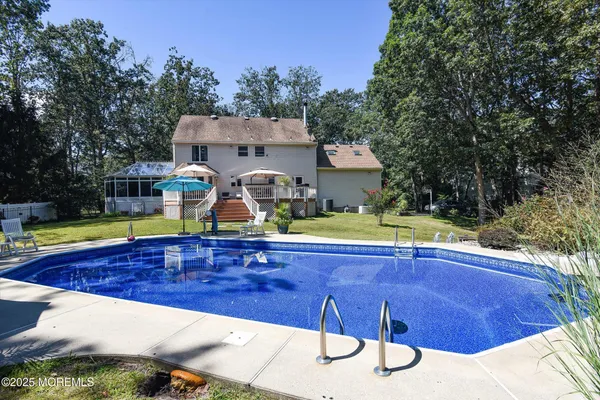 $814,900 | 14 Bittersweet Drive, Jackson, NJ 08527