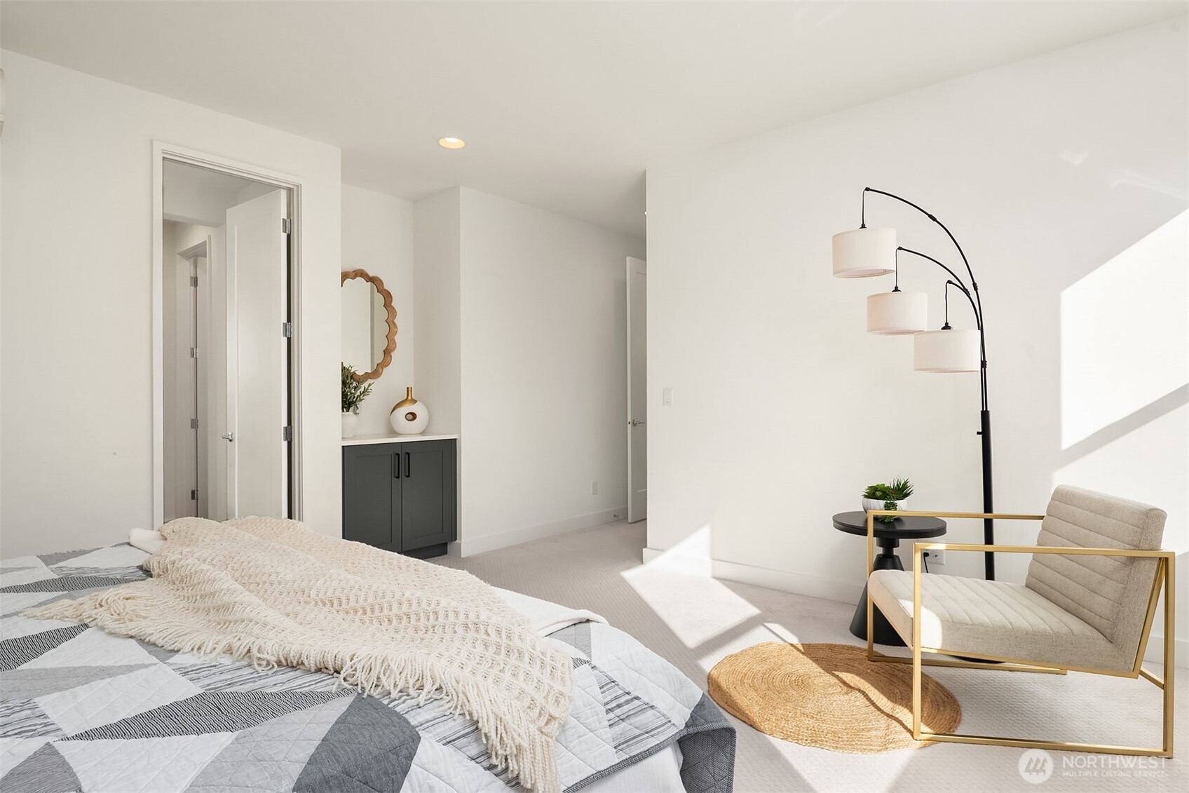 13368 Southeast 68th Place Newcastle, WA 98059 - Photo 17 of 31