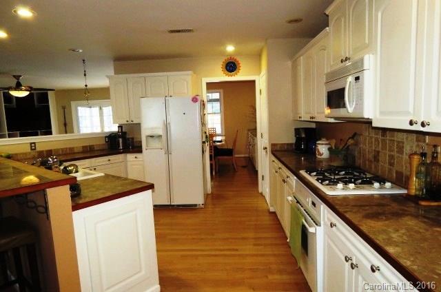 16139 Tana Tea Circle Tega Cay, SC 29708 - Photo 6 of 24 Gallery Image 6