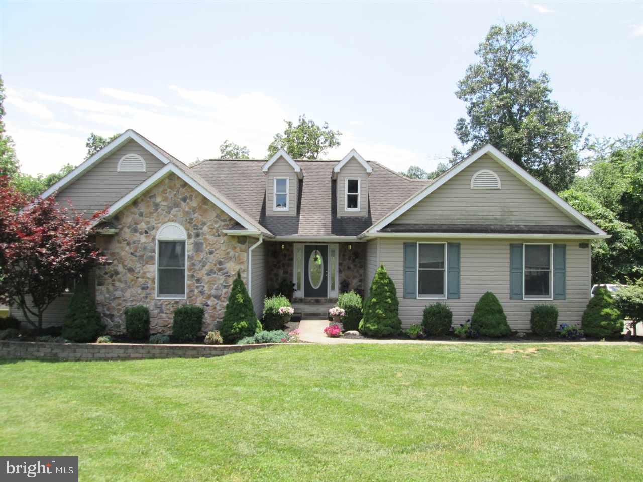 323 Glenville Road Hanover, PA 17331 - Photo 1 of 35 Gallery Image 1