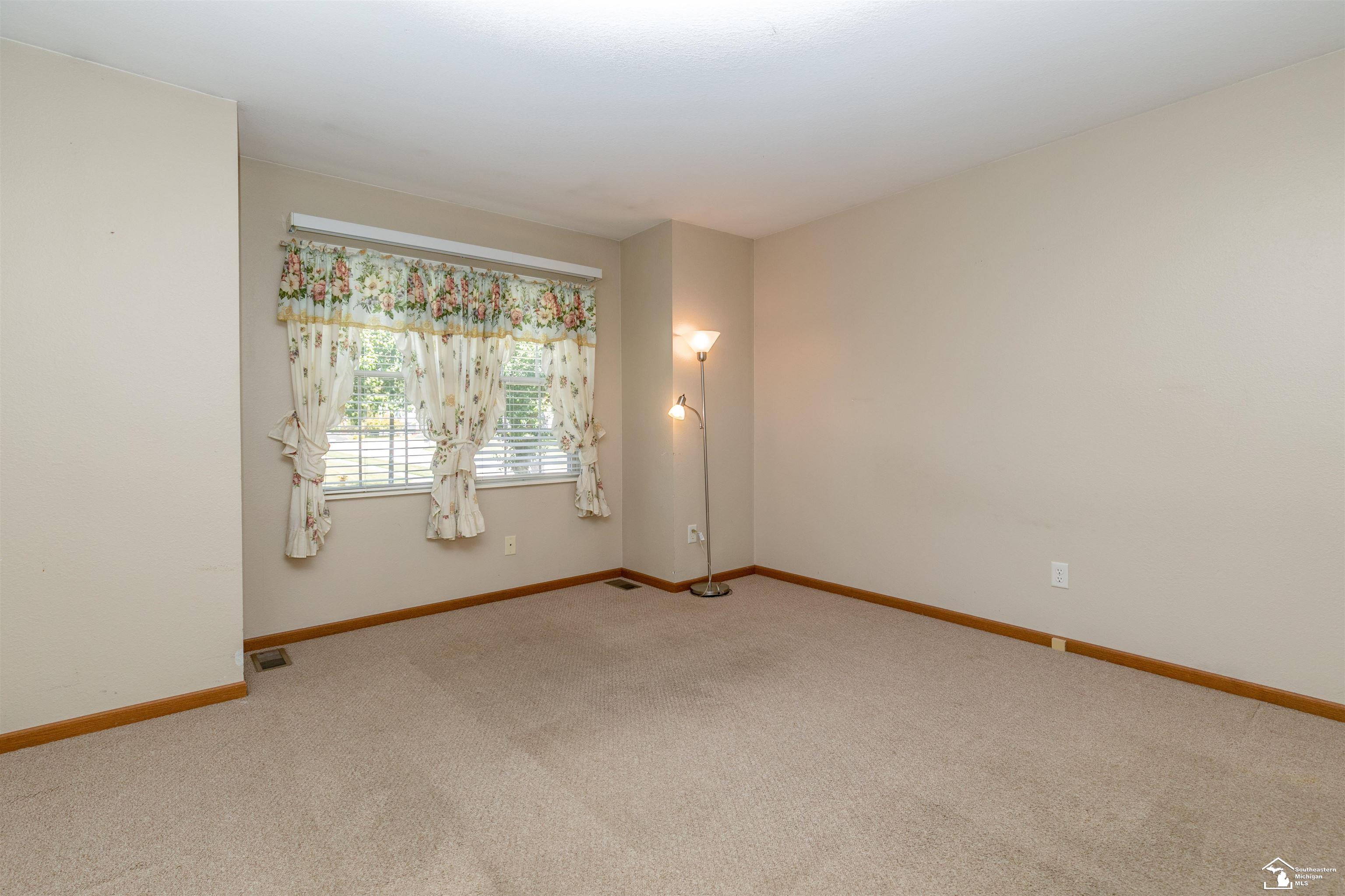 833 Hunting Creek Road Temperance, MI 48182 - Photo 23 of 40 50092387-22.JPG