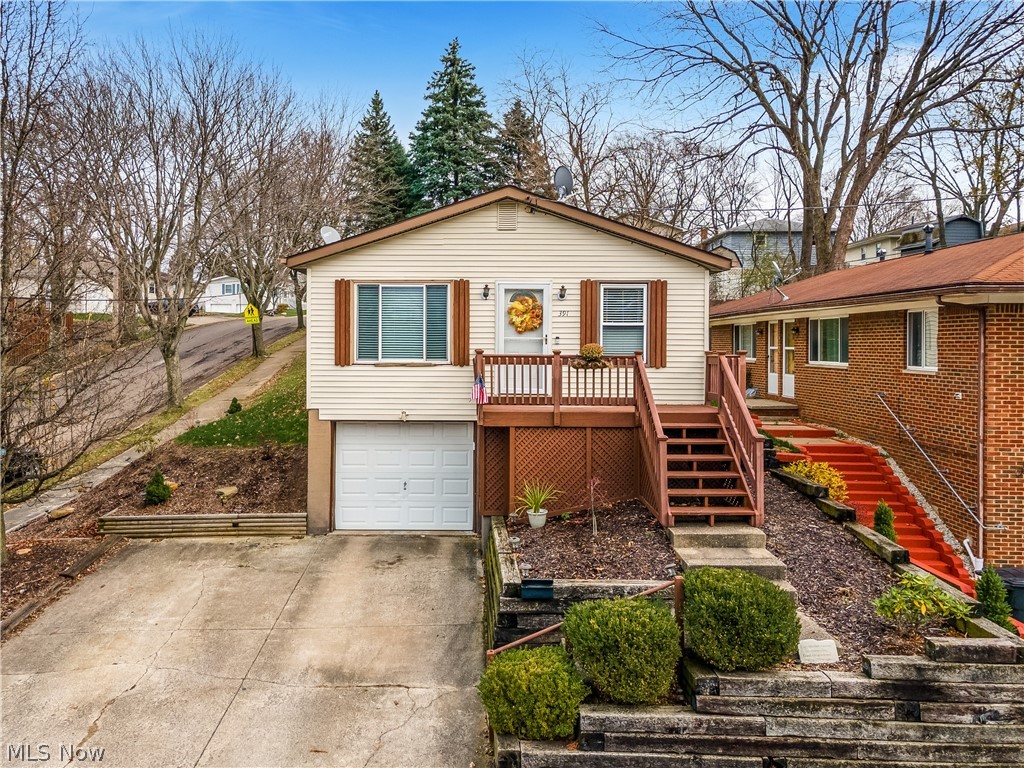 391 Gibbs Road Akron, OH 44312 - Photo 2 of 31