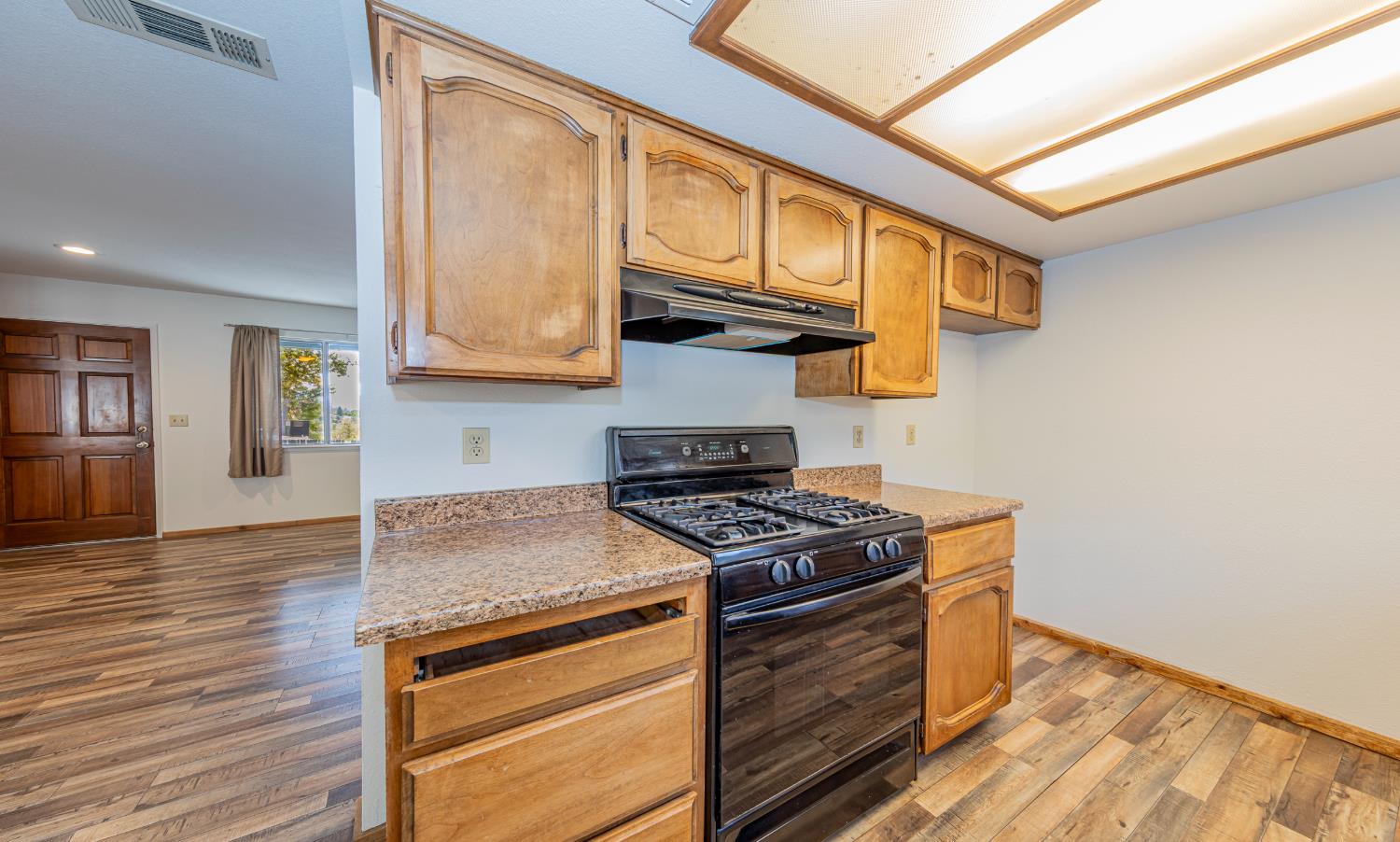 42634 Springwood Road Oakhurst, CA 93644 - Photo 13 of 40 Gallery Image 13