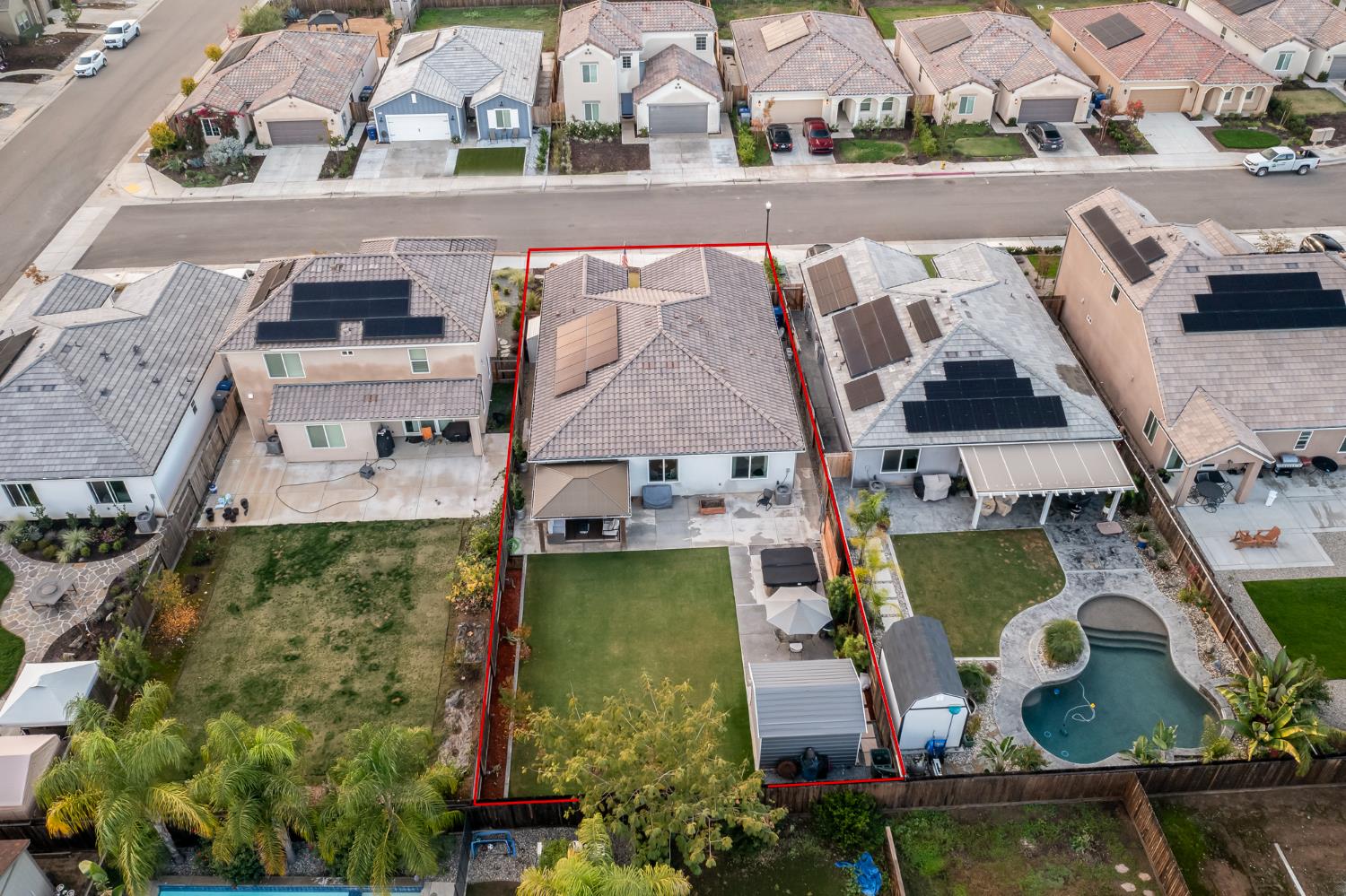 2121 Descanso Avenue Clovis, CA 93619 - Photo 37 of 37 an aerial view of residential houses with outdoor space