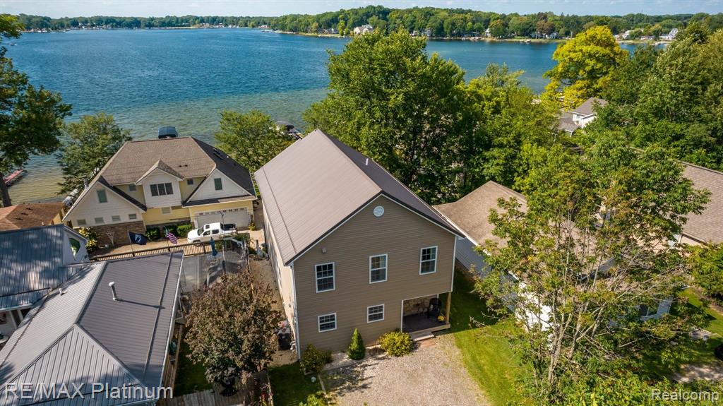 5307 Dickson Street Howell, MI 48843 - Photo 3 of 37
