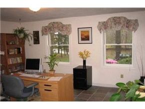 381 Ocean Road Portsmouth, NH 03801 - Photo 5 of 12 Gallery Image 5