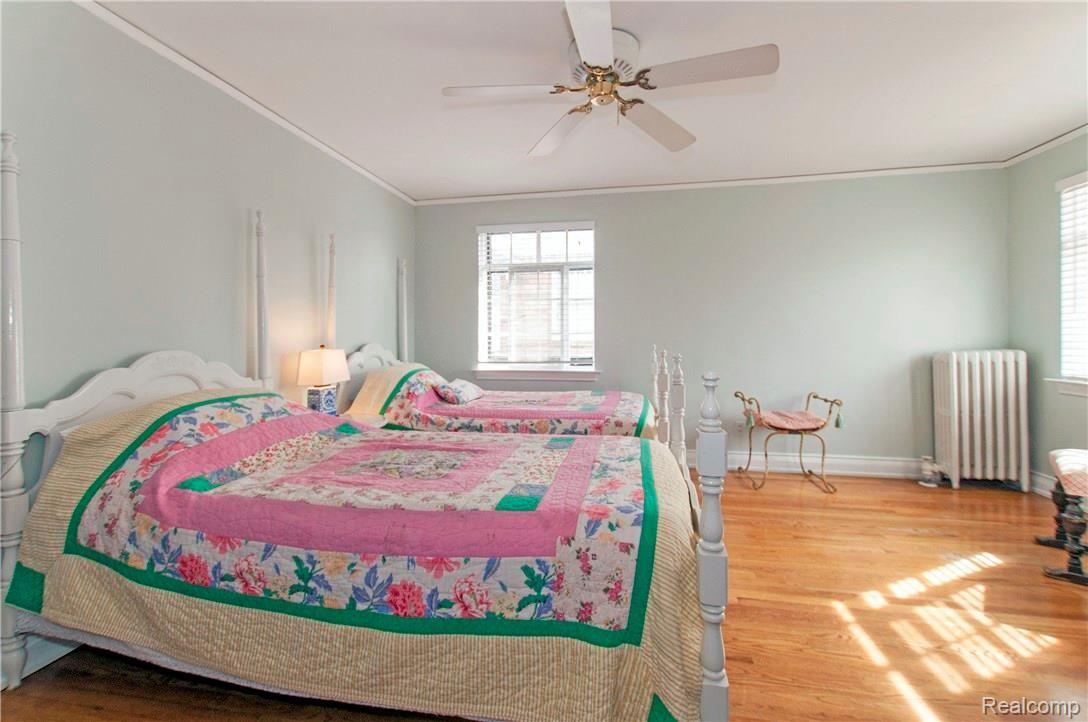 264 Lewiston Road Grosse Pointe, MI 48236 - Photo 24 of 40 19.jpg