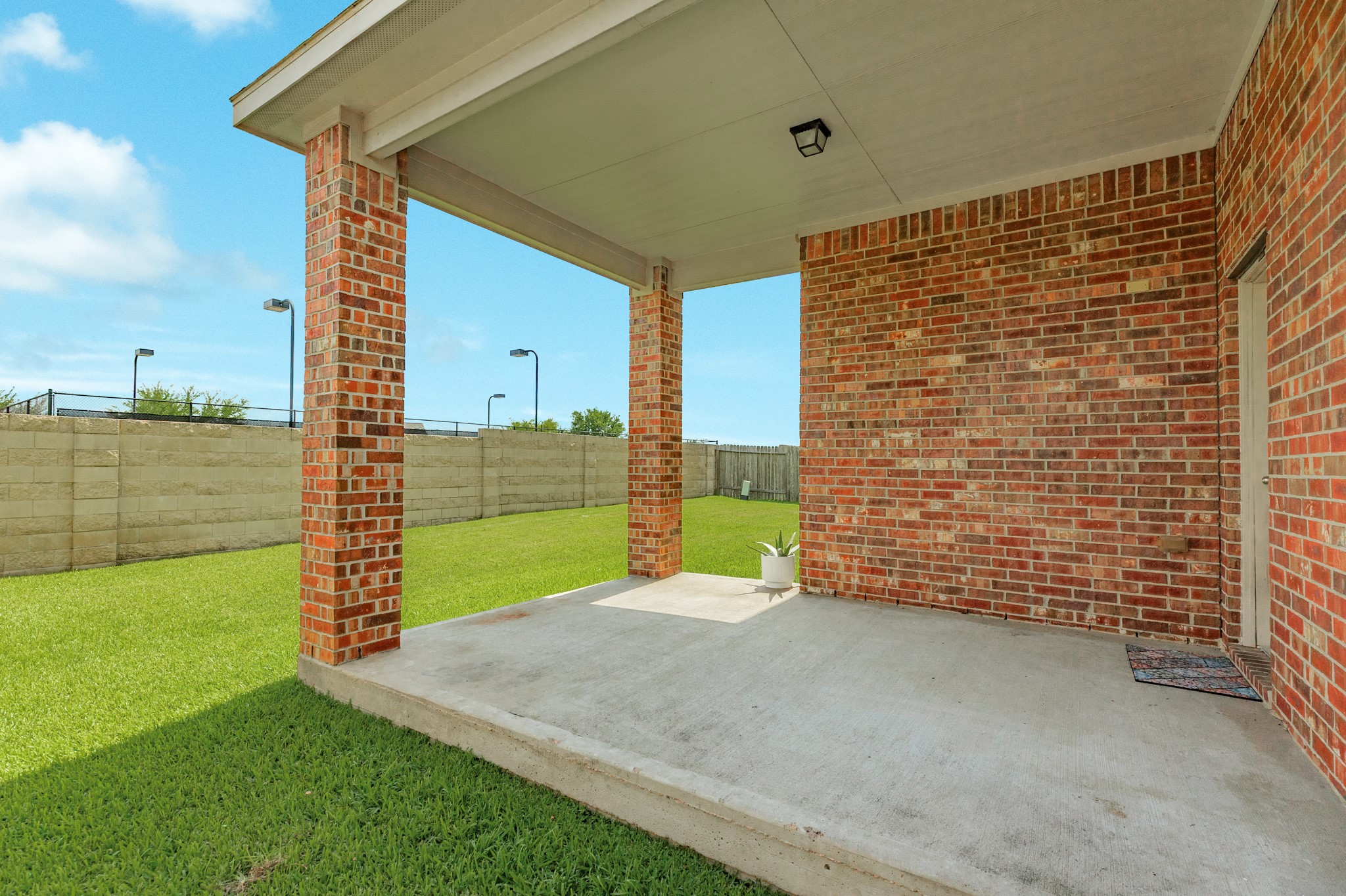 2730 Diamond Vista Lane Rosharon, TX 77583 - Photo 11 of 44