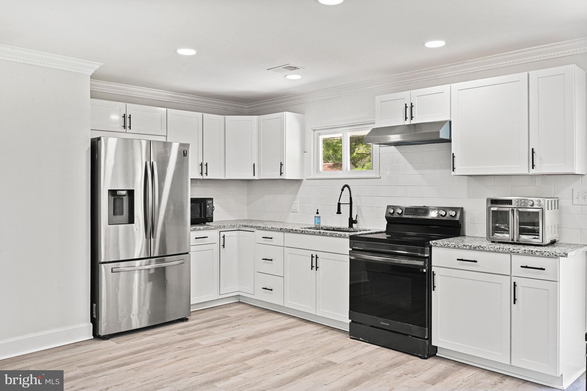 501 East Poplar Road Sterling, VA 20164 - Photo 7 of 46