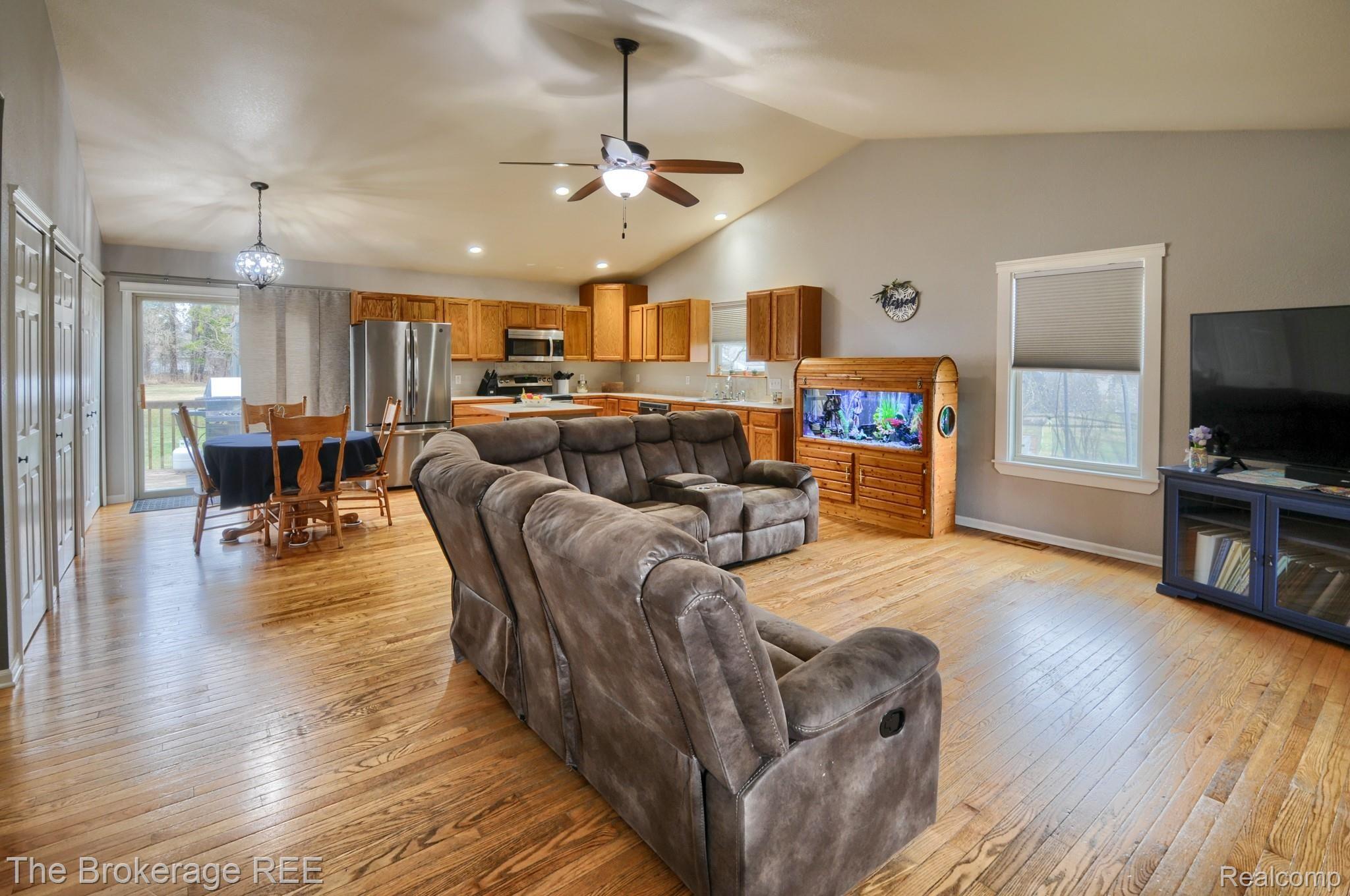 7459 East Coldwater Road Davison, MI 48423 - Photo 21 of 36 SD3_3279-HDR(5).jpg
