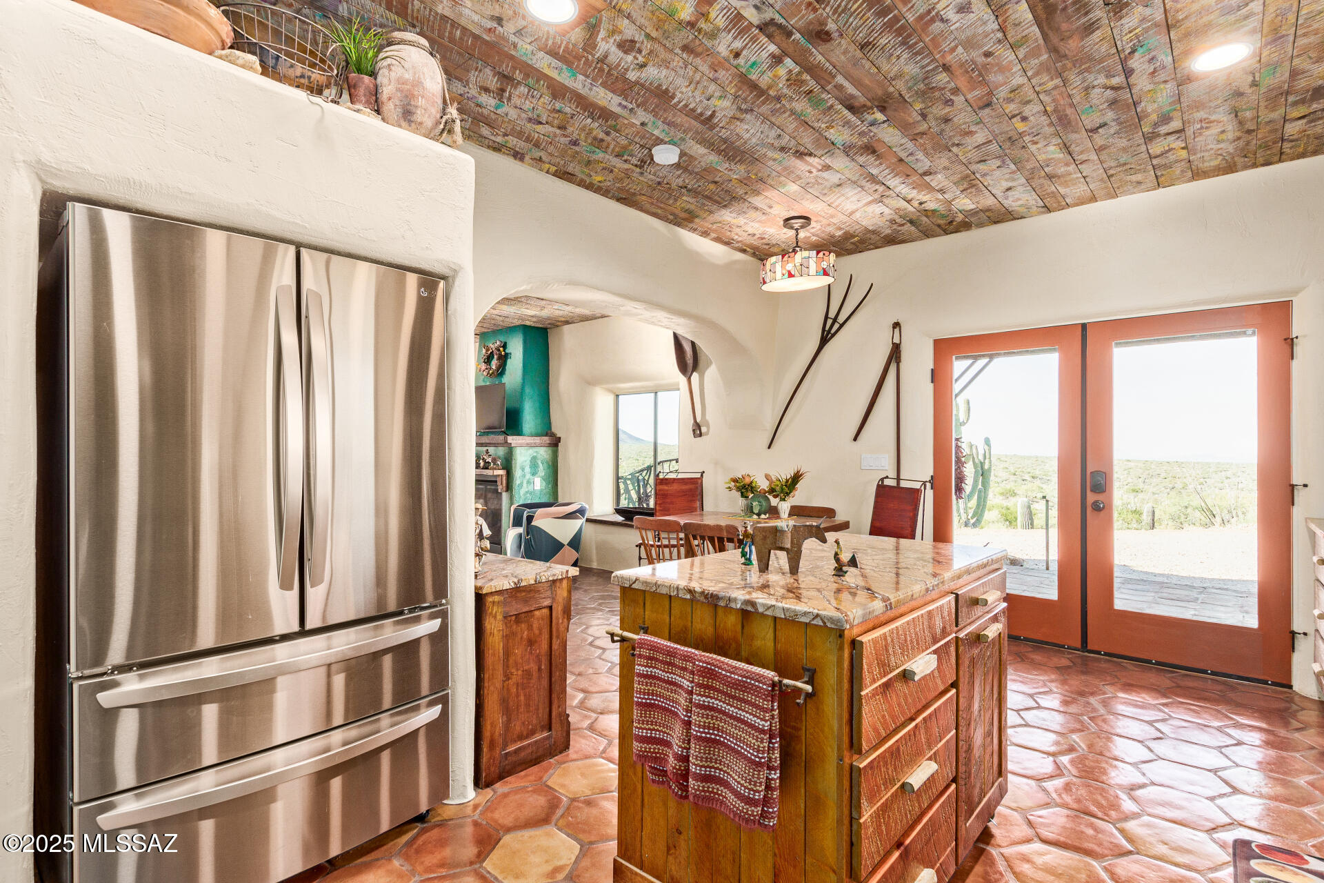 8491 South Pistol Hill Road Vail, AZ 85641 - Photo 21 of 50 Kitchen with refrigerator