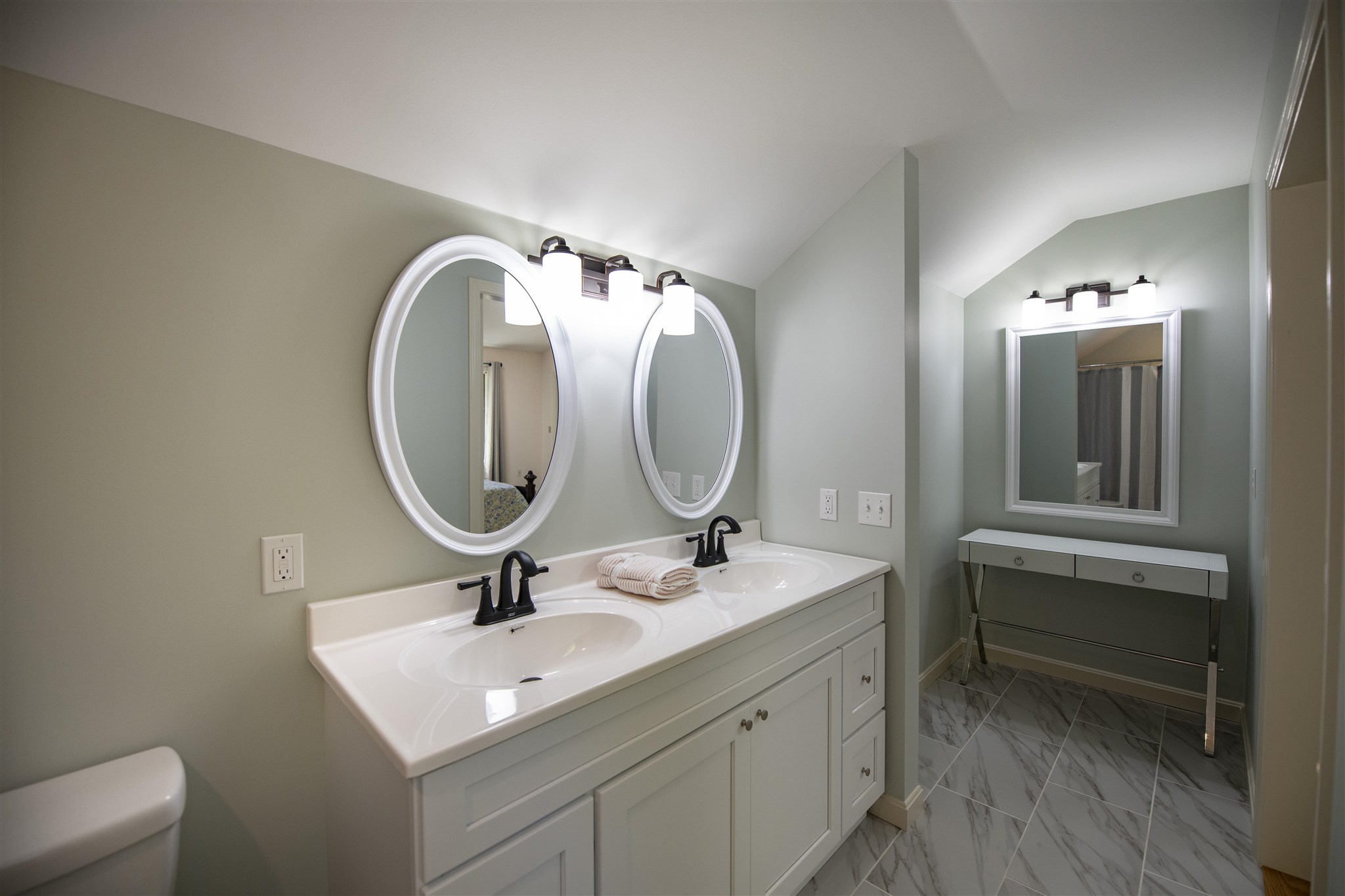 959 Safford Road Hartford, VT 05059 - Photo 18 of 27 Gallery Image 18