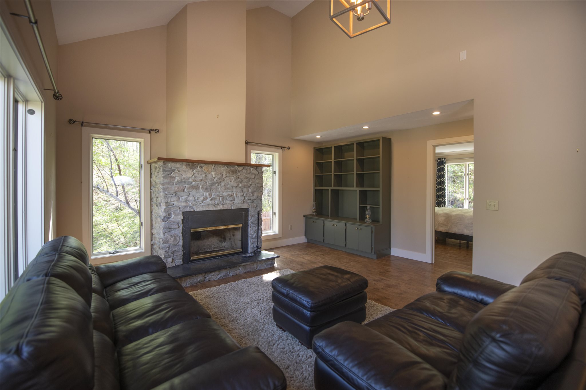 959 Safford Road Hartford, VT 05059 - Photo 3 of 27 Gallery Image 3