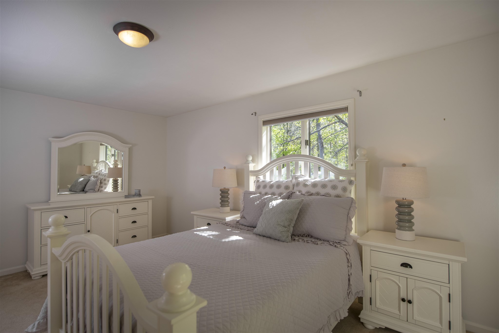 959 Safford Road Hartford, VT 05059 - Photo 22 of 27 Gallery Image 22