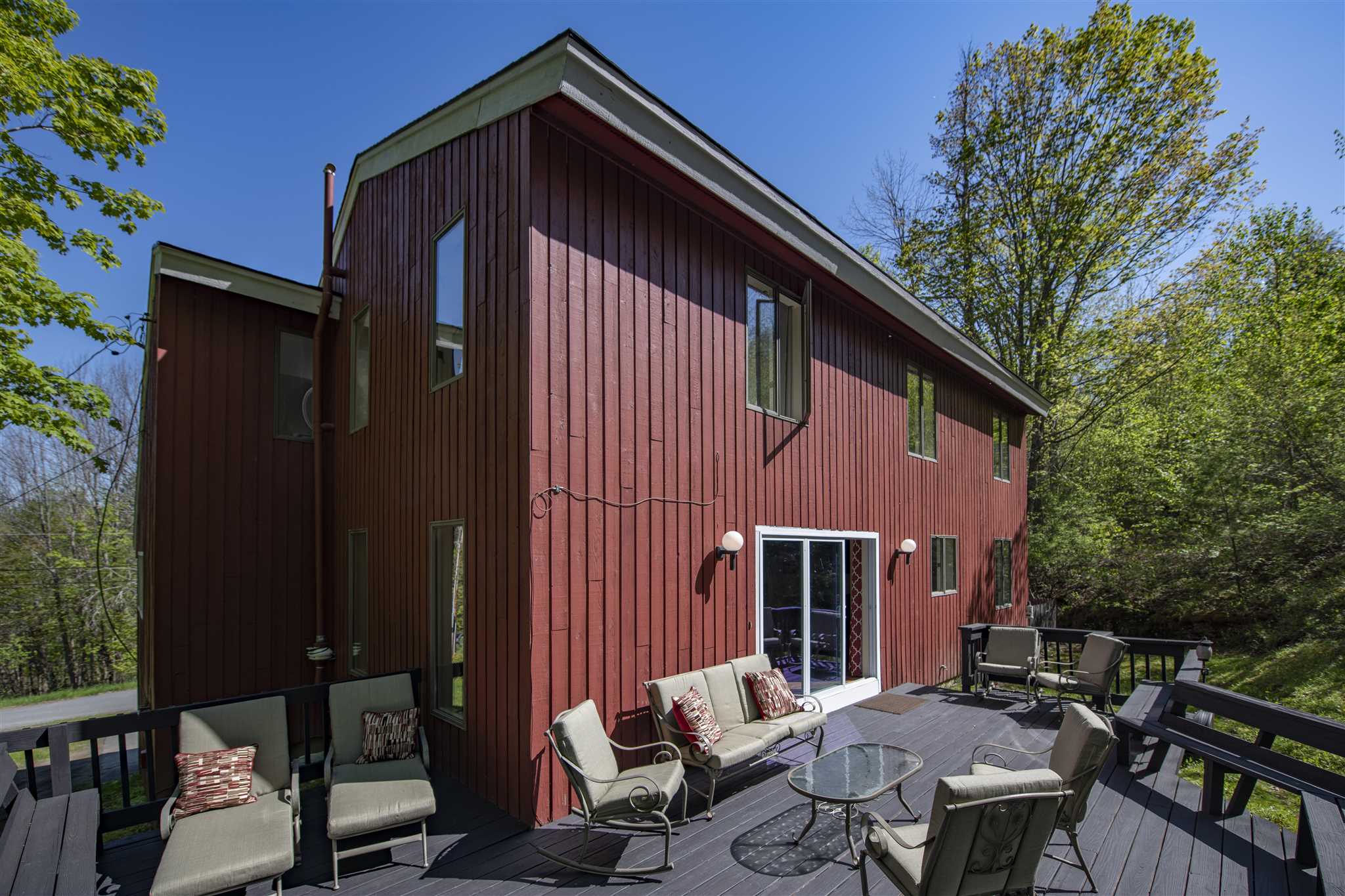 959 Safford Road Hartford, VT 05059 - Photo 26 of 27 Gallery Image 26