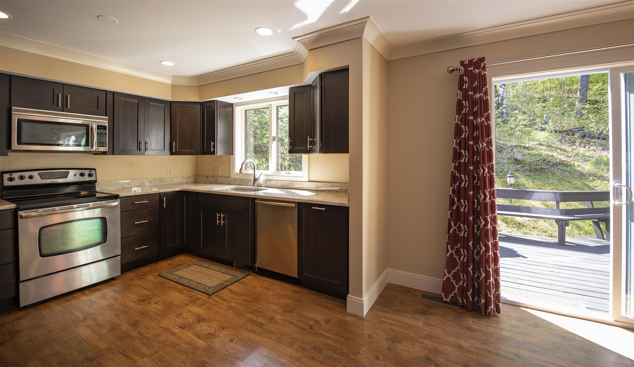 959 Safford Road Hartford, VT 05059 - Photo 8 of 27 Gallery Image 8