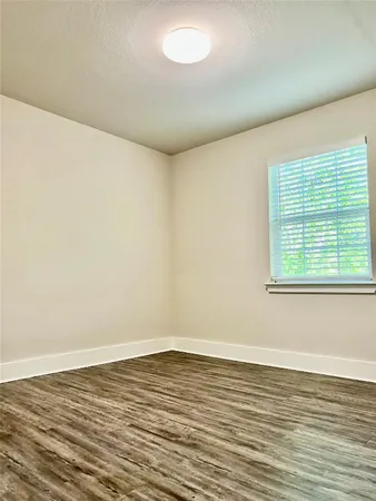 $1,250 | 21415 Russell Drive, New Caney, TX 77357
