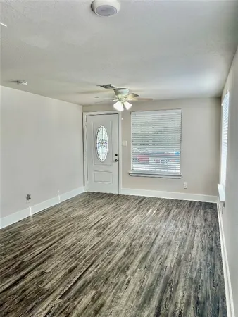 $1,250 | 21415 Russell Drive, New Caney, TX 77357