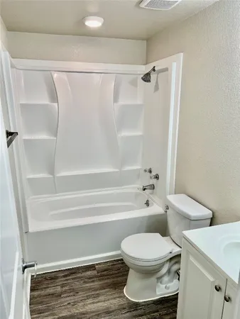 $1,250 | 21415 Russell Drive, New Caney, TX 77357