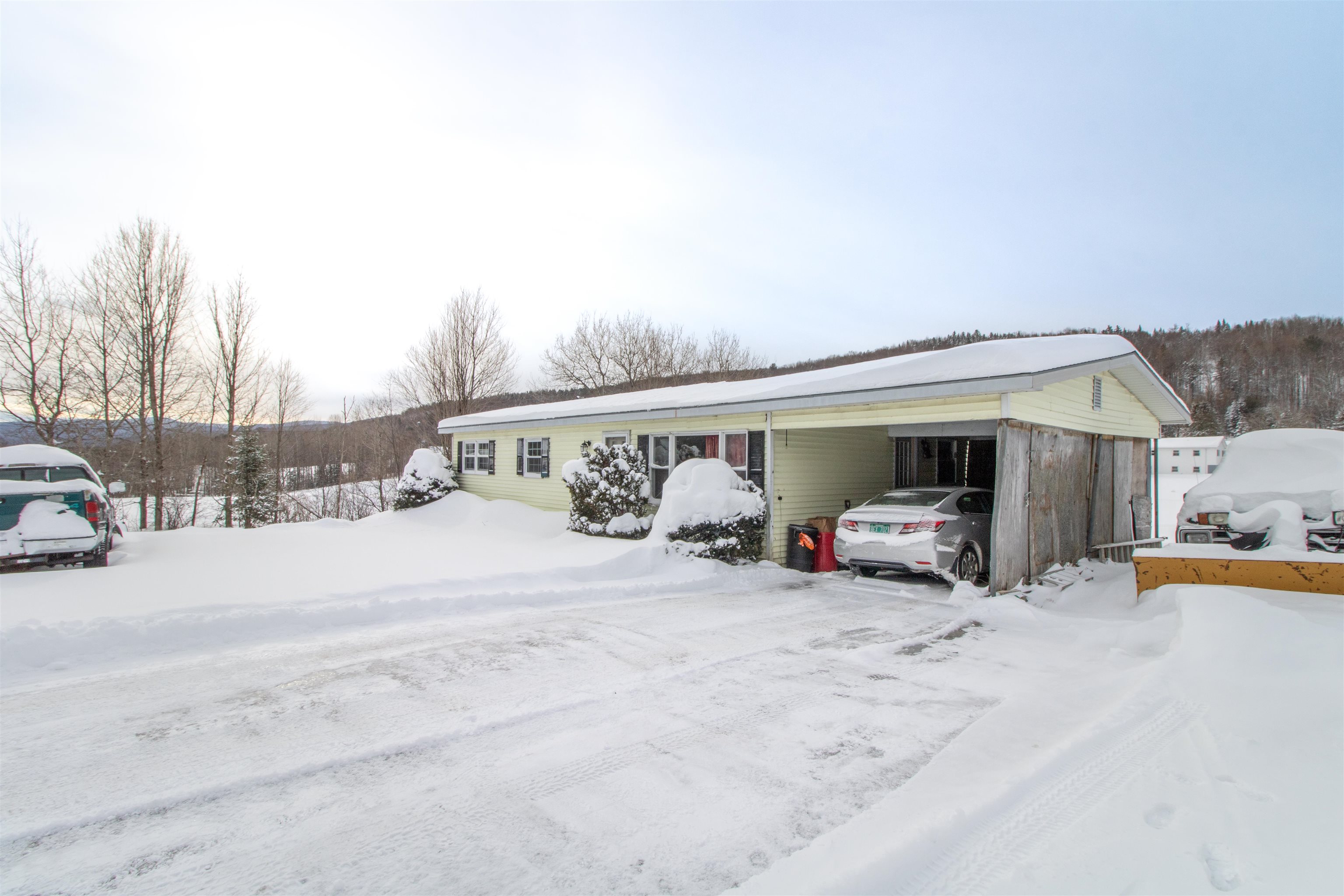 342 Dale Avenue Brighton, VT 05846 - Photo 5 of 28