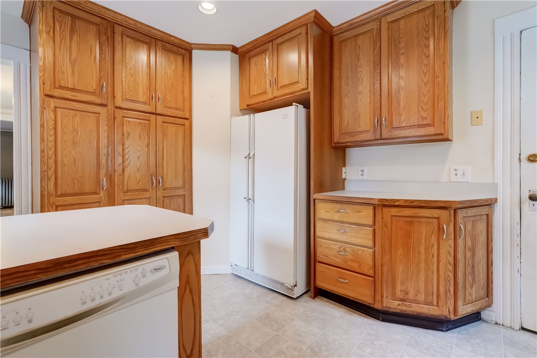 151 Cypress Street Rochester, NY 14620 - Photo 17 of 42